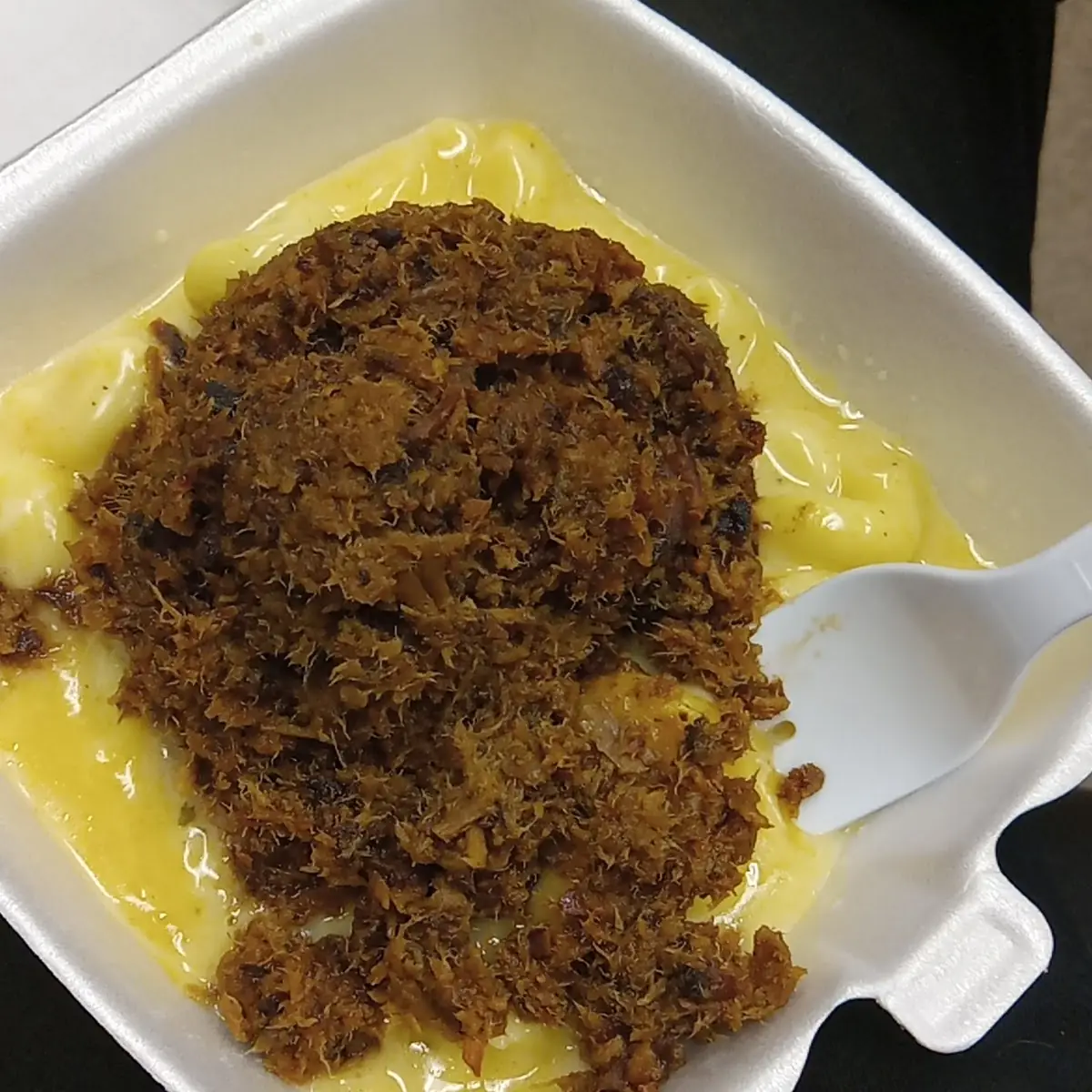 Mac and Cheese with Shredded Brisket
