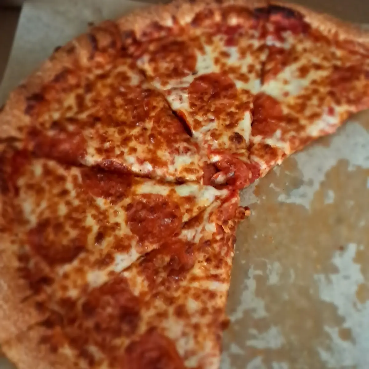 Large Pepperoni Pizza