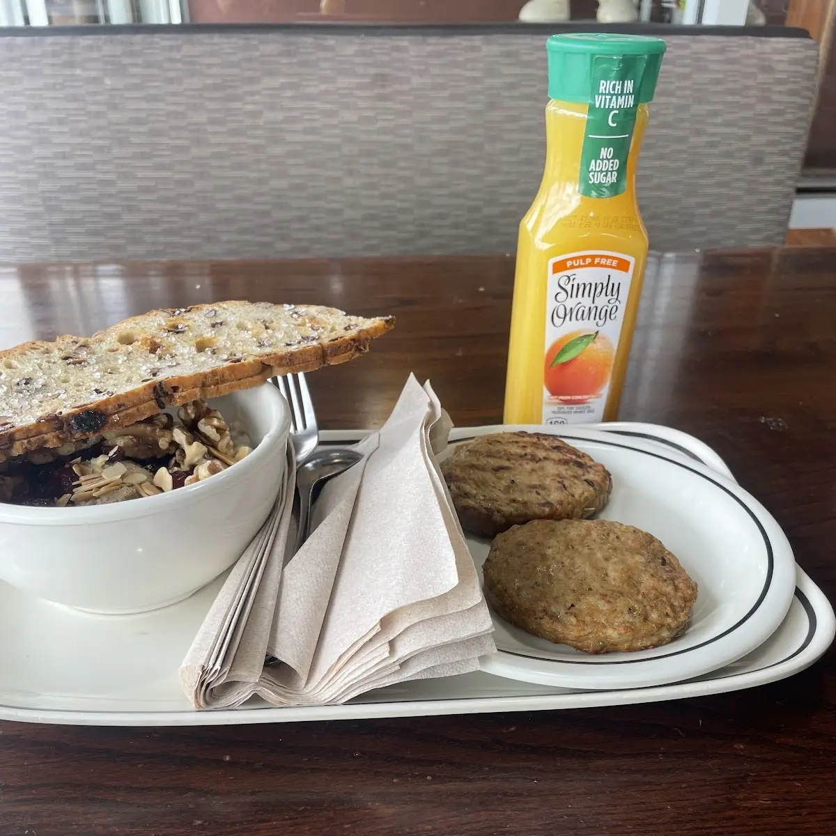 Steel Cut Oatmeal & Turkey Sausage