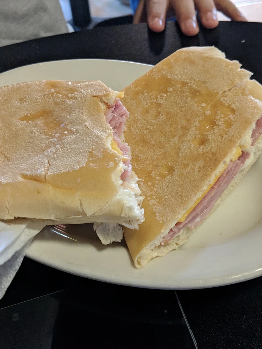 Sandwich Jamon Y Queso