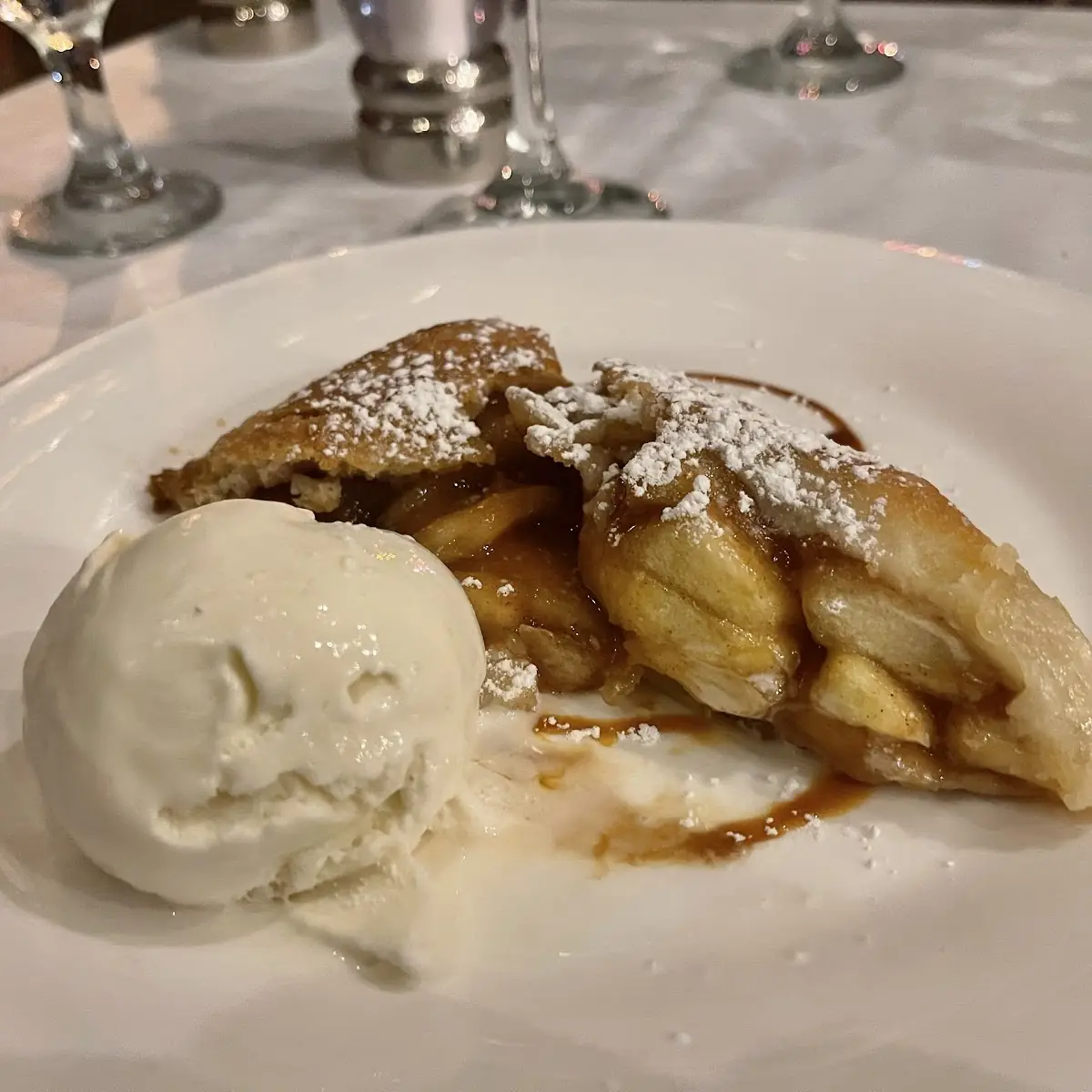 Apple Pie with Ice Cream