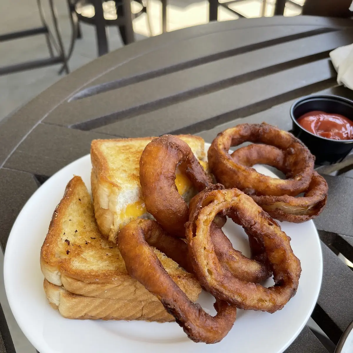 Grill Cheese and Onion Rings