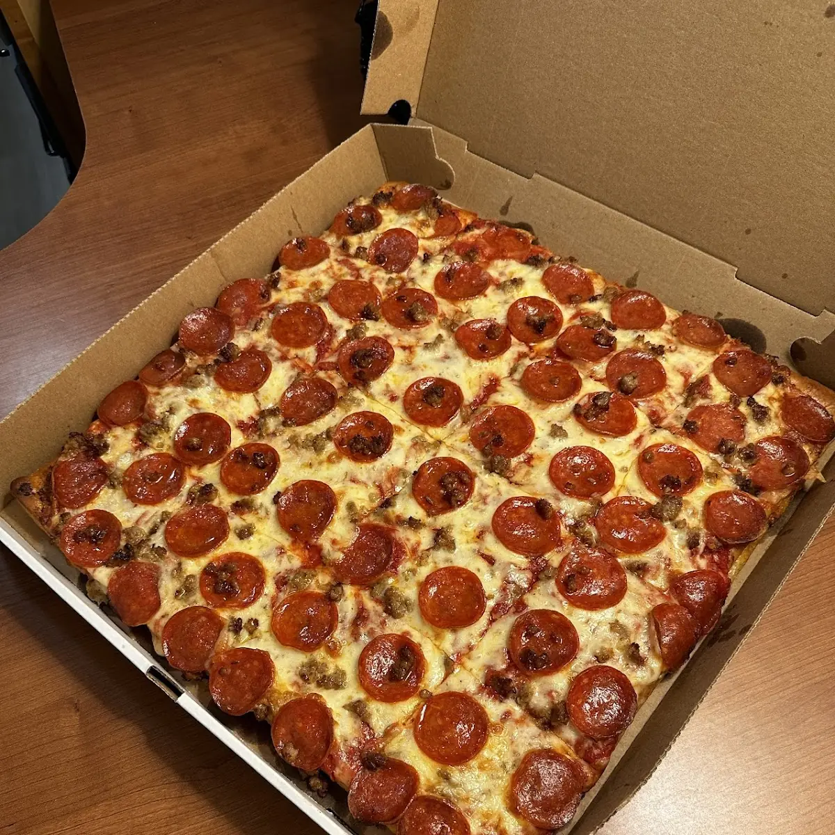 Sicilian Pizza Peperoni with Sausage