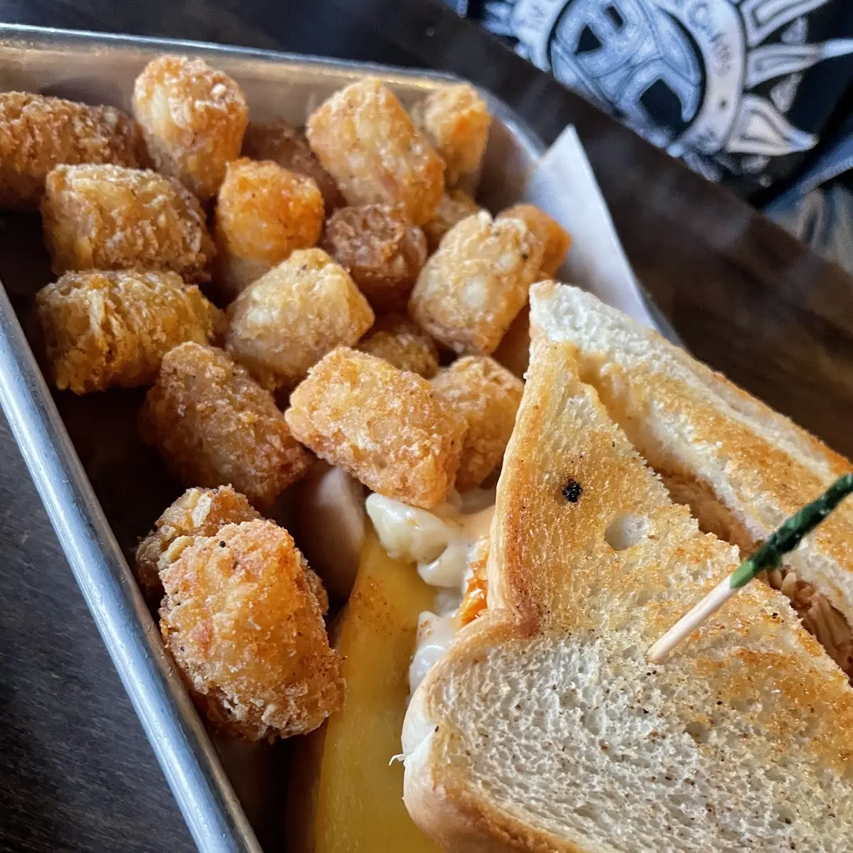 Mac N Cheese Sandwich