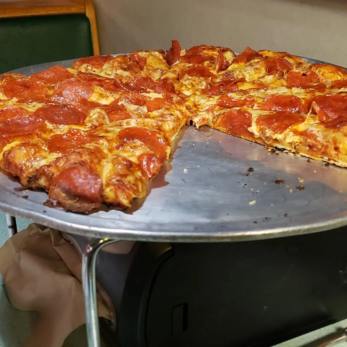 Large Pepperoni Pizza