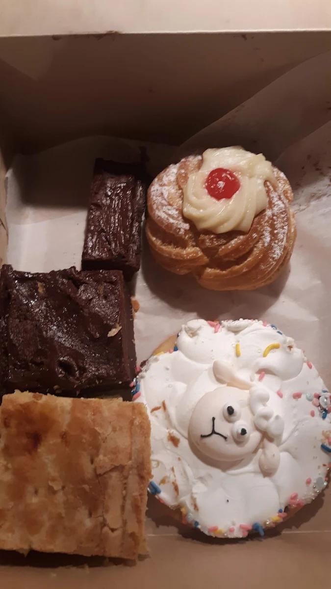Cookie Brownie Lemon Square Zeppole