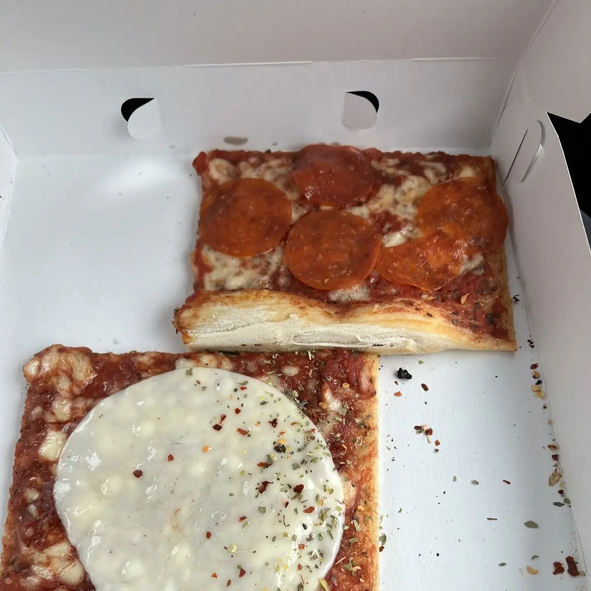 Extra Cheese Pizza & Pepperoni Pizza Slice