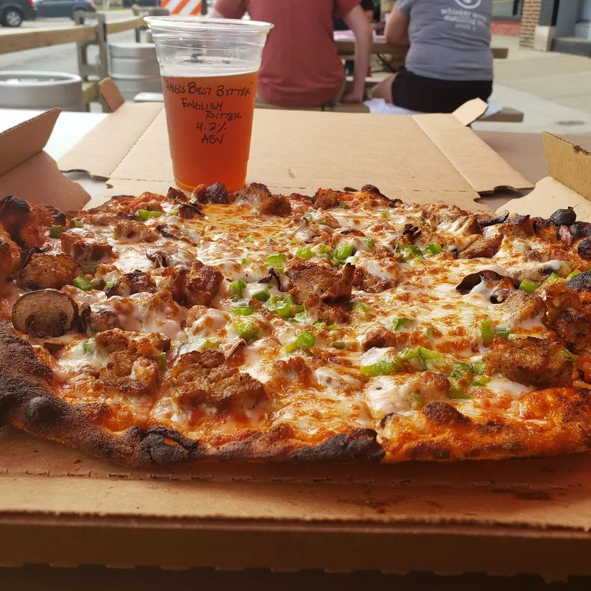 The Ol'Sausage Pizza