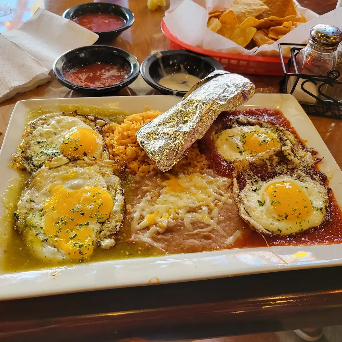 Huevos Divorciados