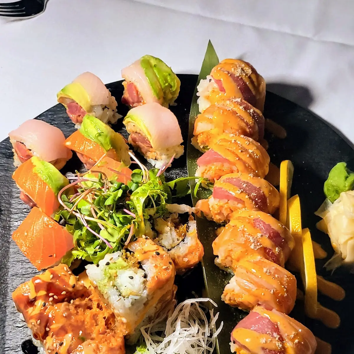 Yellowtail Scallion Roll