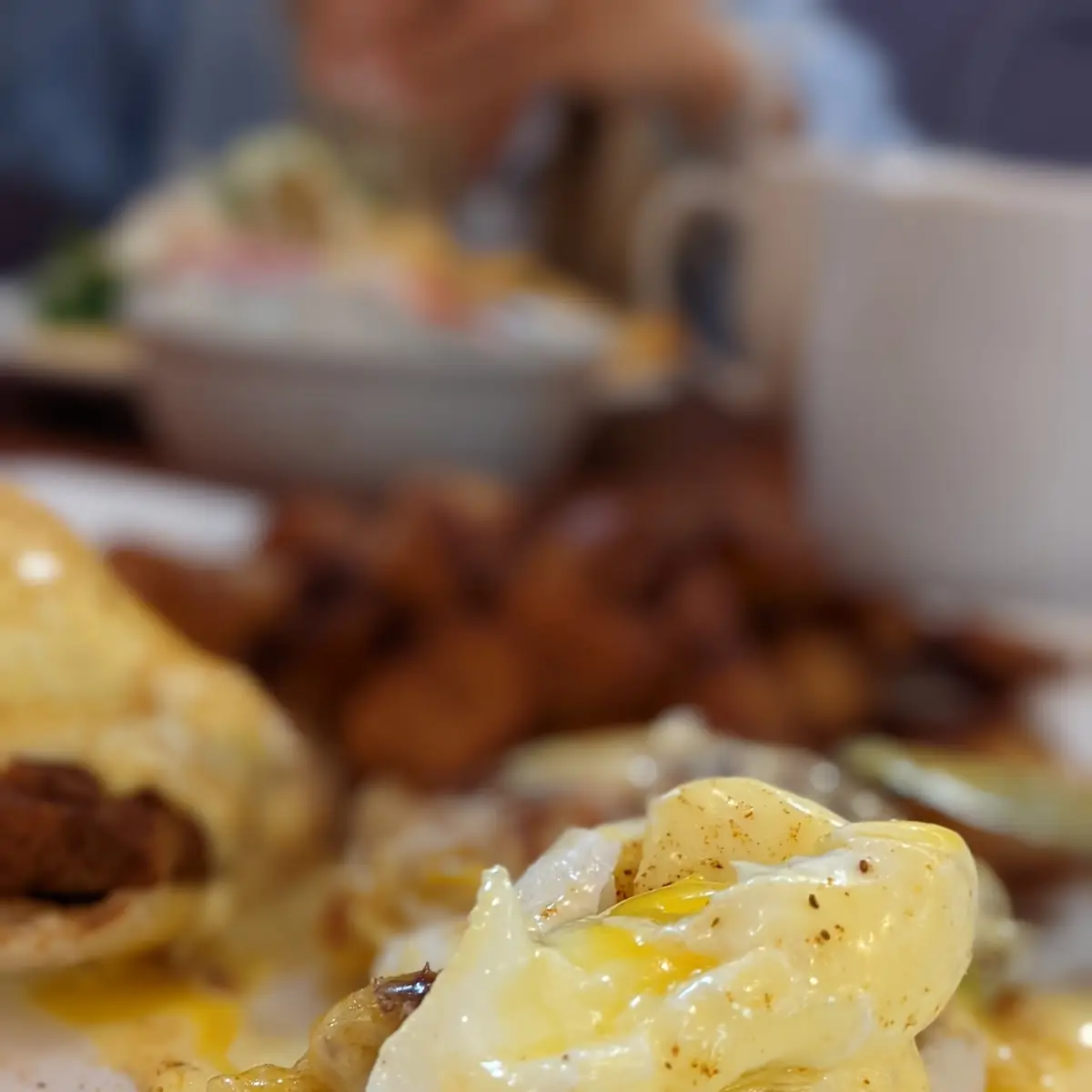 Crab Cake Eggs Benedict