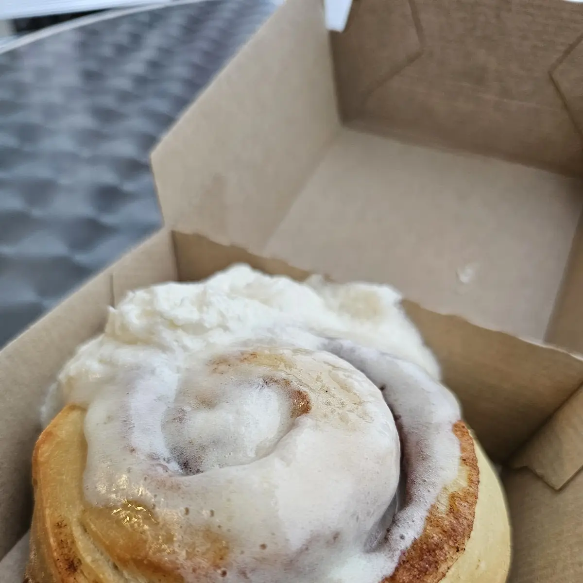 Cinnamon Roll Old Skool