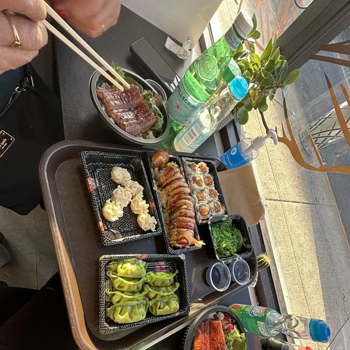 Spicy Salmon Roll Seaweed Salad