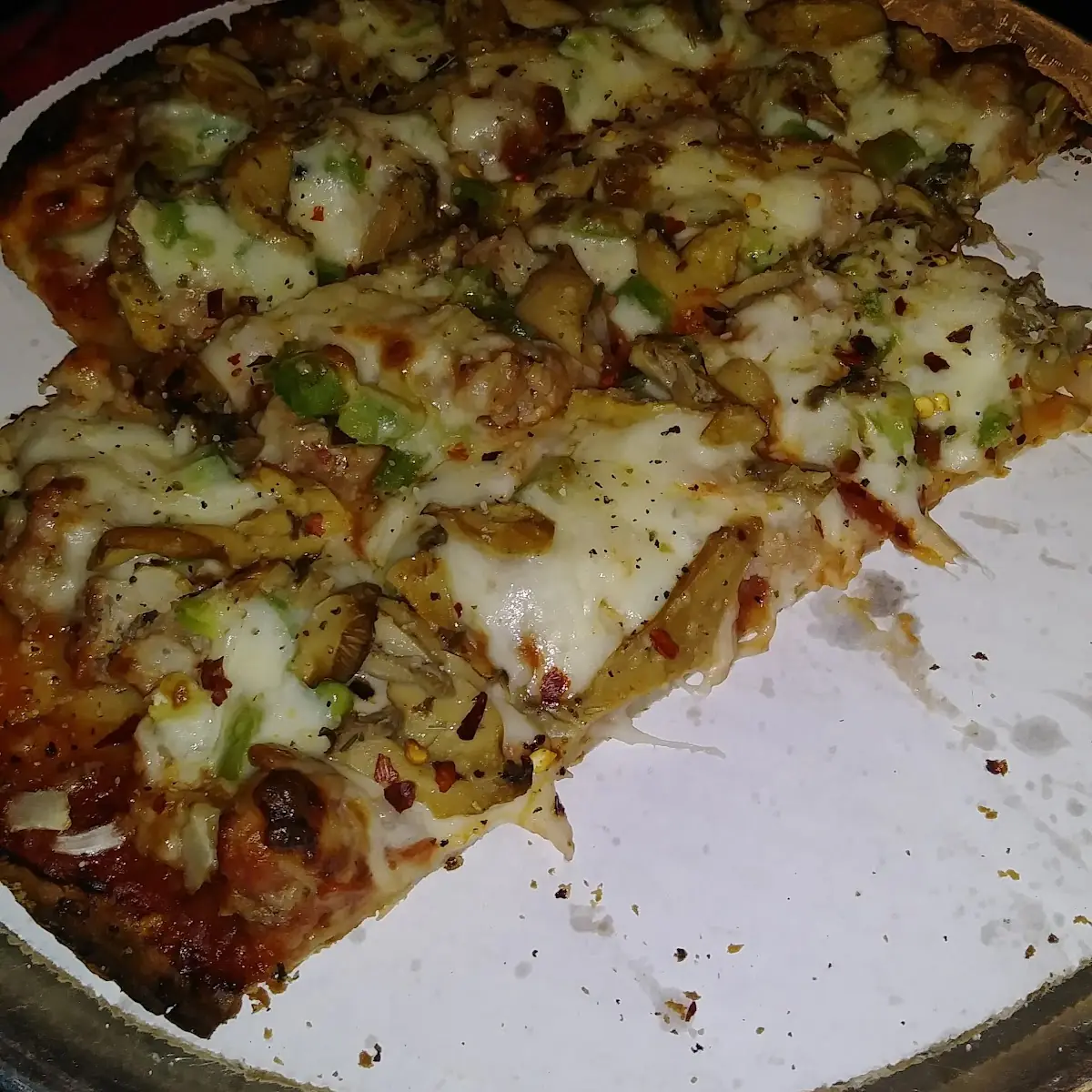 Caulflower Crust Deluxe Pizza