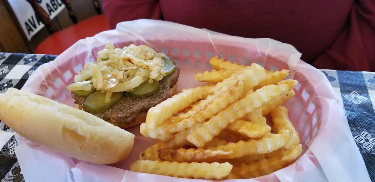 Cheeseburger with Fries