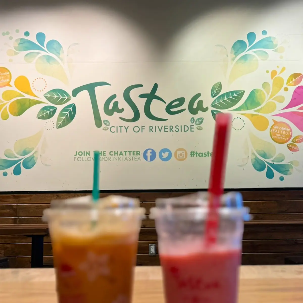 Thai Tea with Oat Milk and Strawberry Sensation