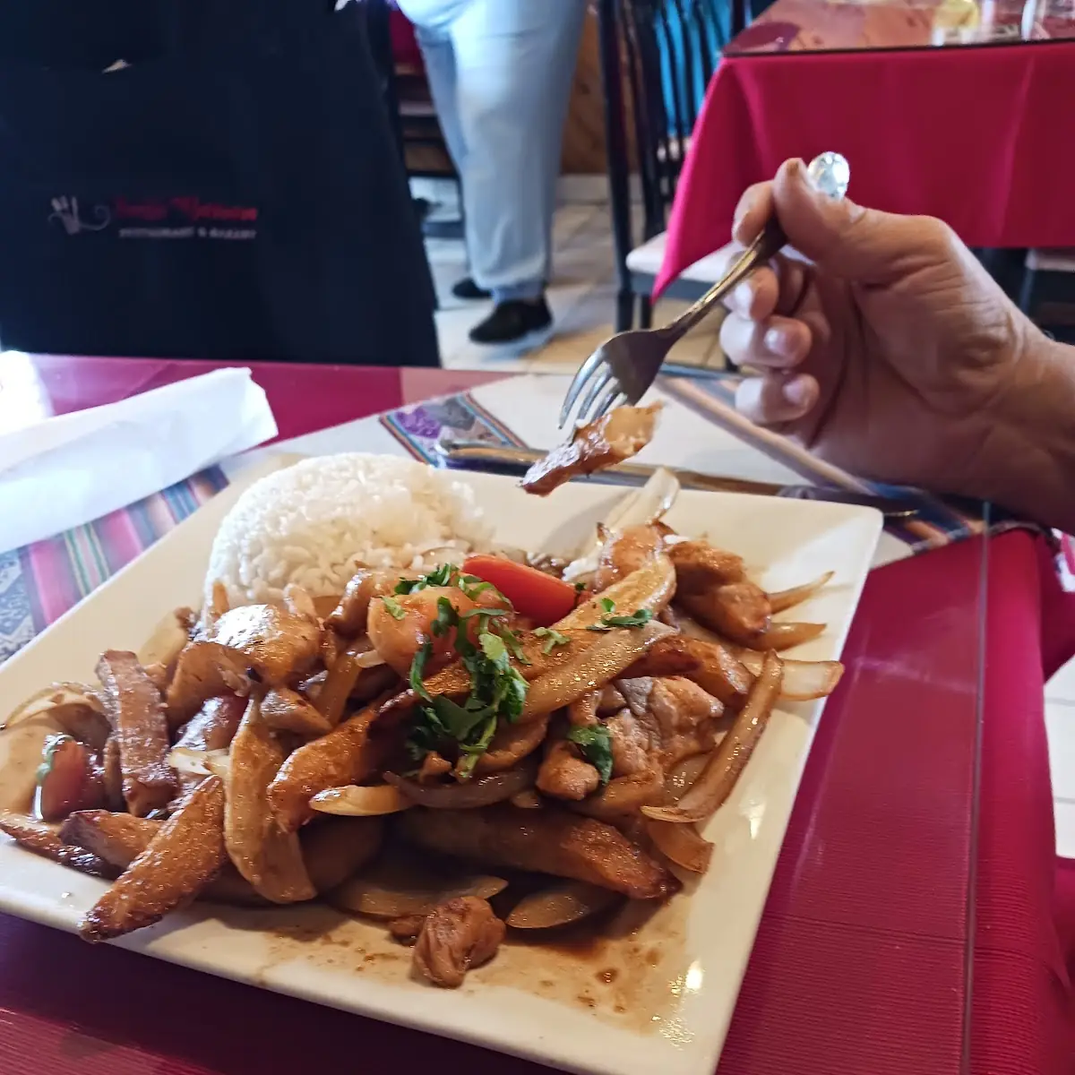Lomo Saltado Montado