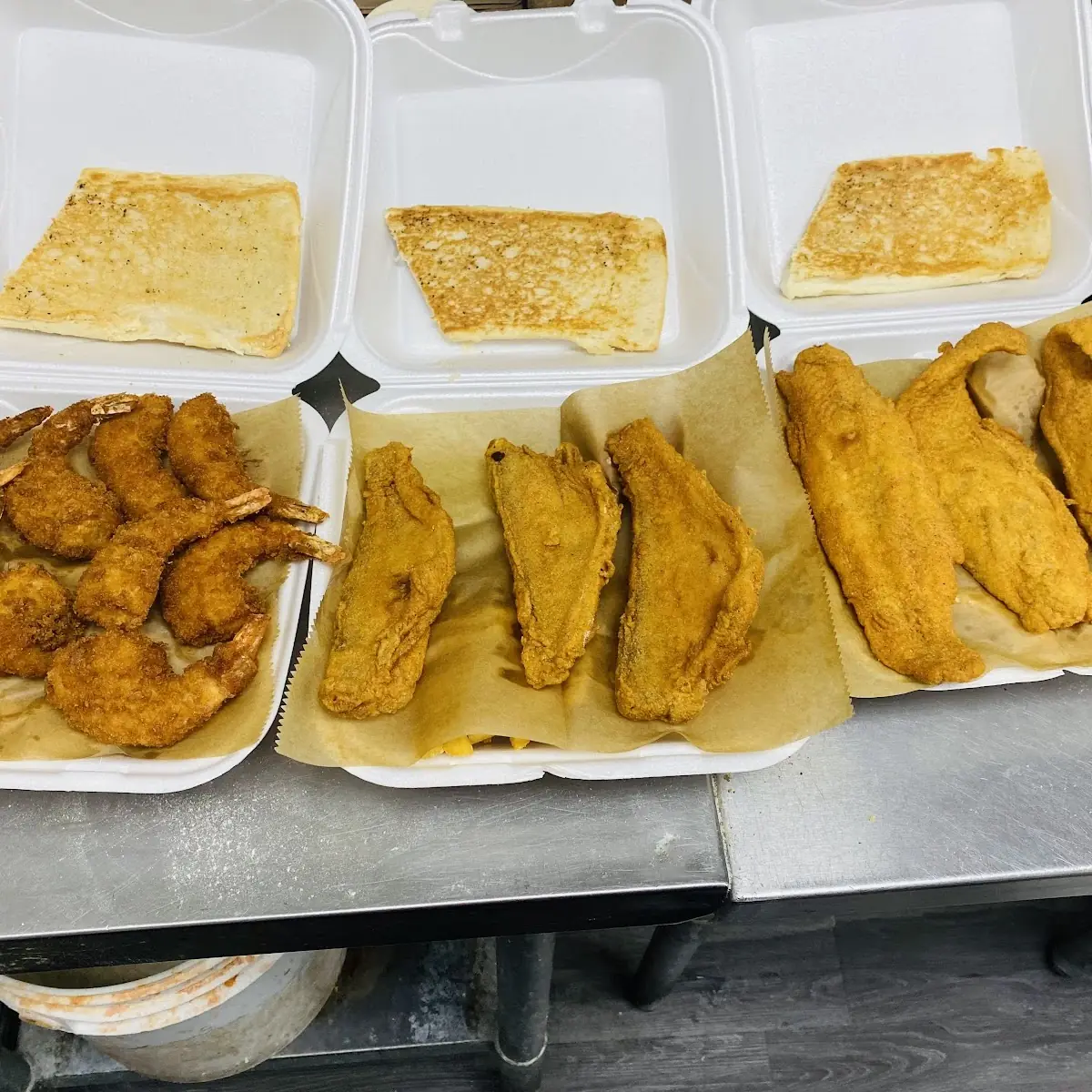 2 PC Fish 2 Wing 2 Tender Combo