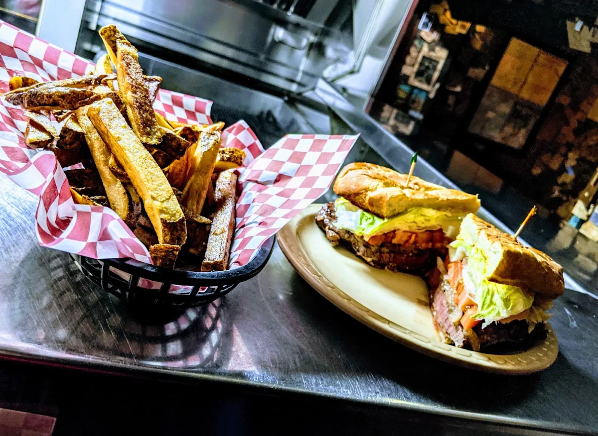 Stan's Steak Sandwich & Fries