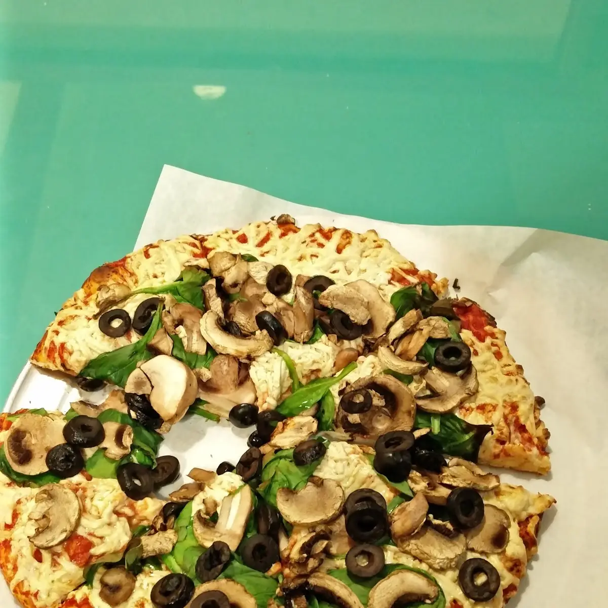 Vegan Pizza with Mushrooms