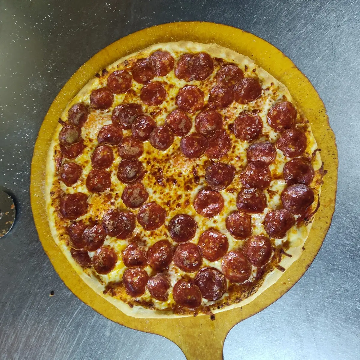 Thin Crust Pepperoni Pizza