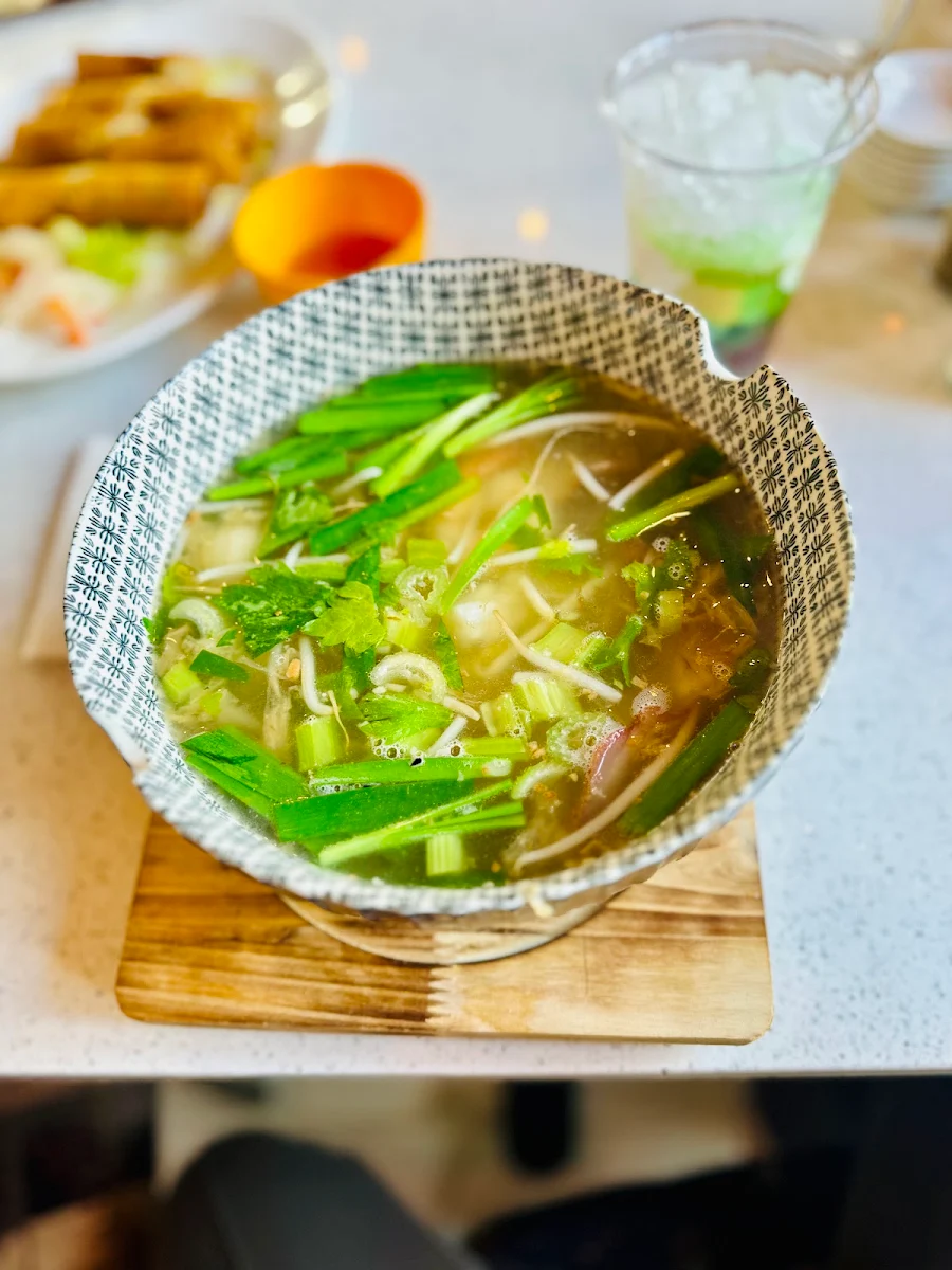 Highlights, Pho Phat