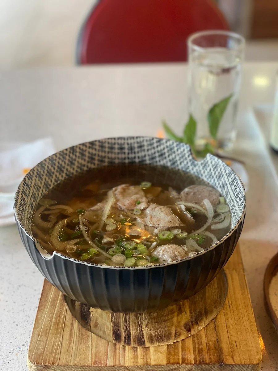 Highlights, Pho Phat