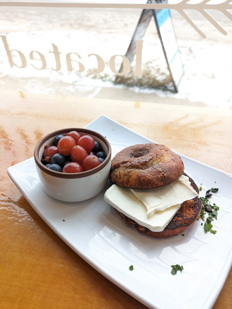 Cinnamon Crunch Bagel with Cream Cheese