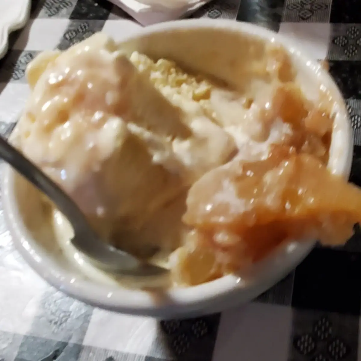 Apple Cobbler w Ice Cream