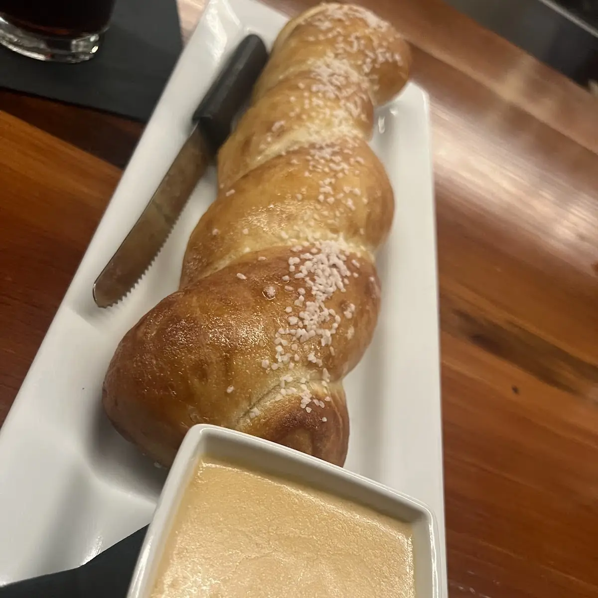 Pretzel with Cheese Sauce