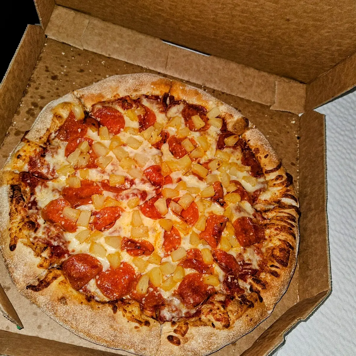 Pepperoni Pizza Hawaii