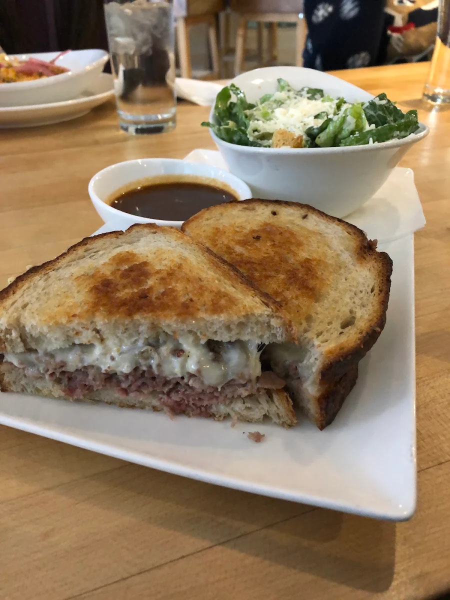 Hot Prime Rib Sandwich