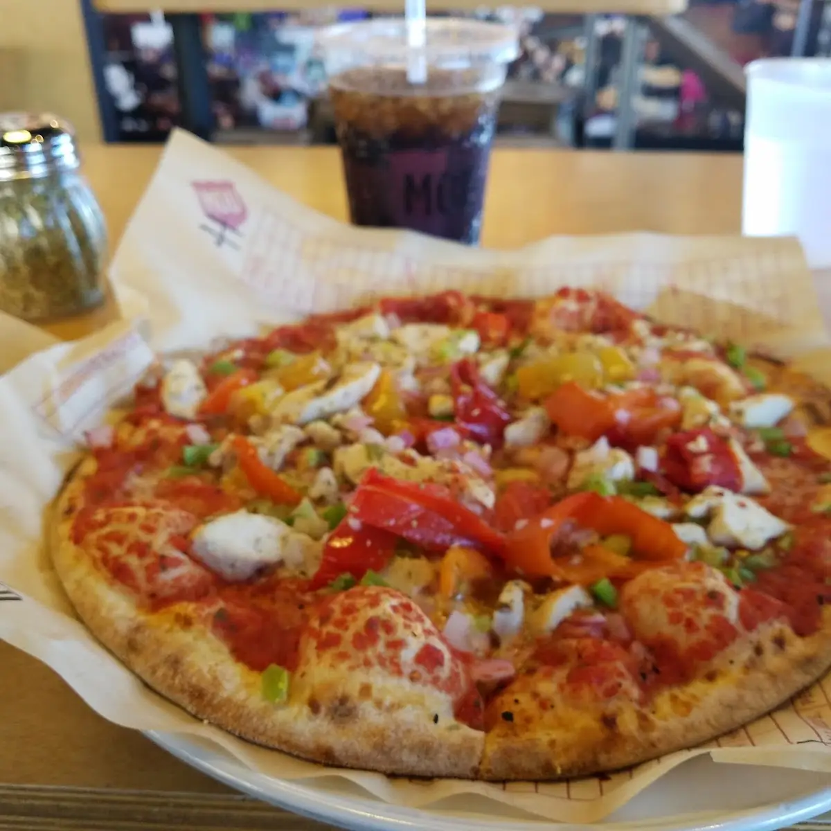 Grilled Chicken and Pepper Pizza