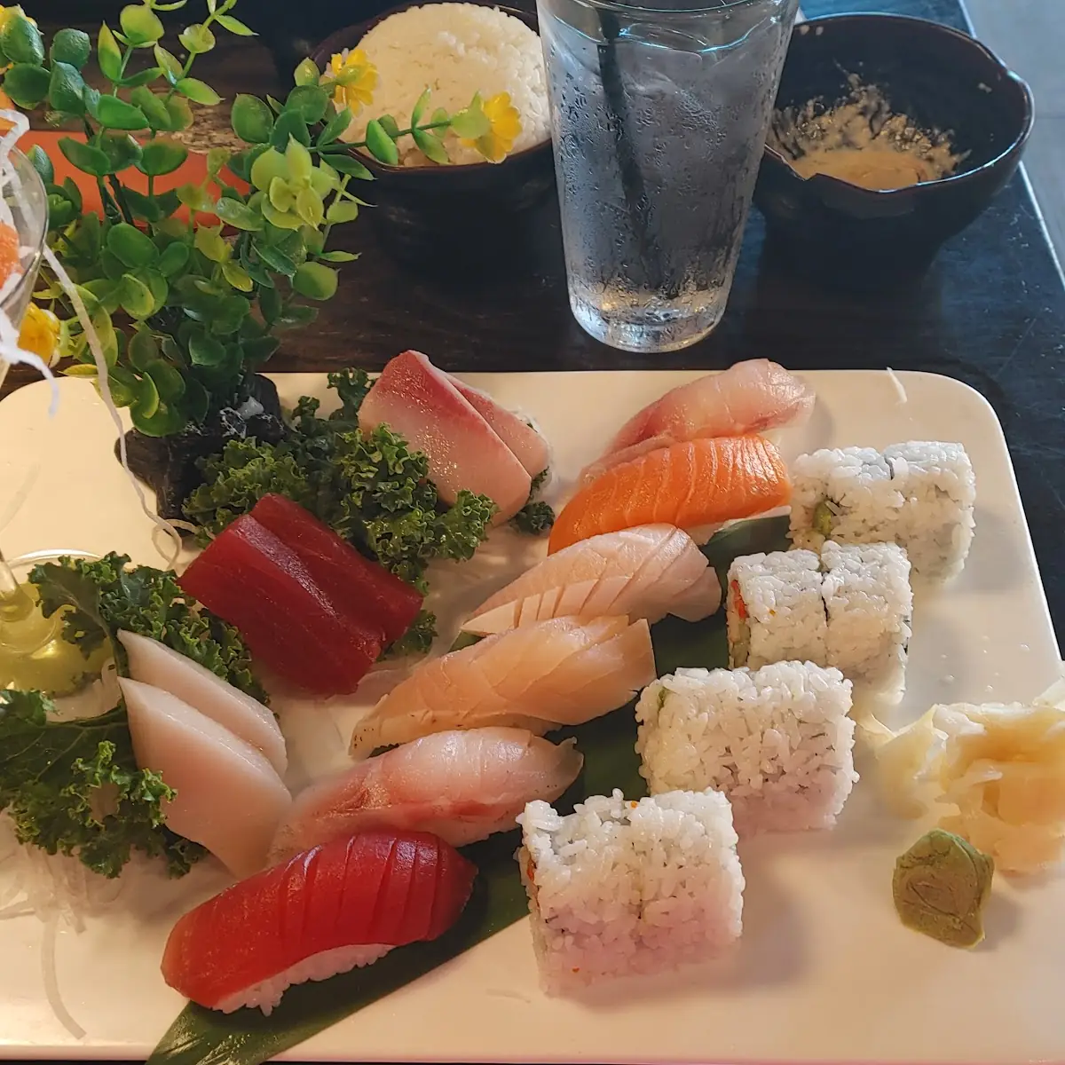 Sushi Sashimi Platter