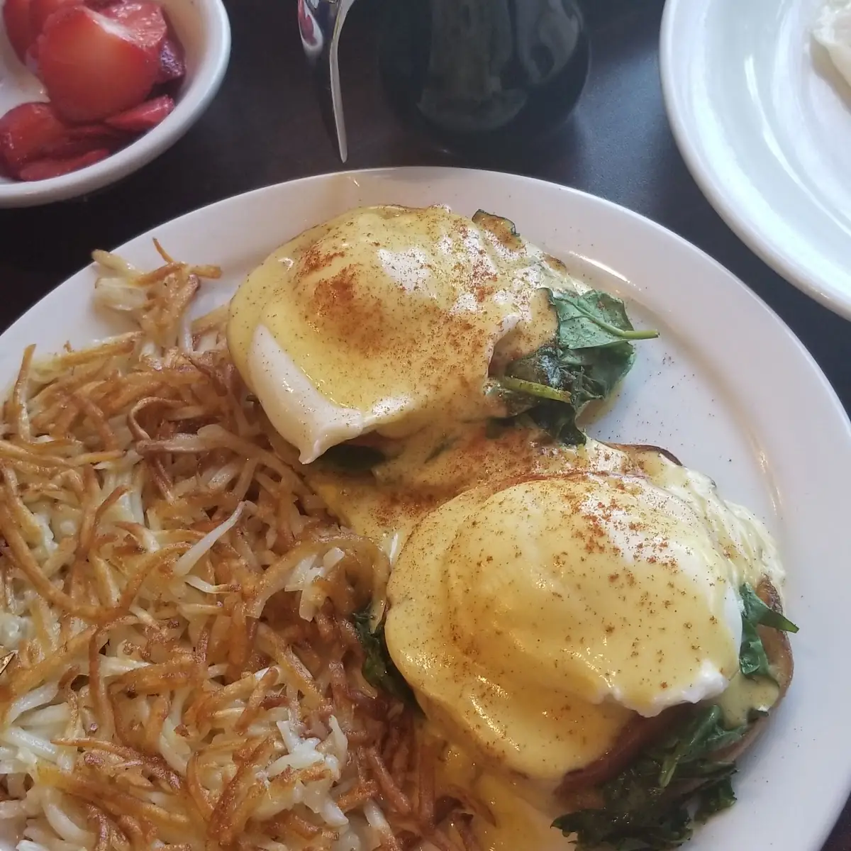 Eggs 2 Hash Browns & Toast