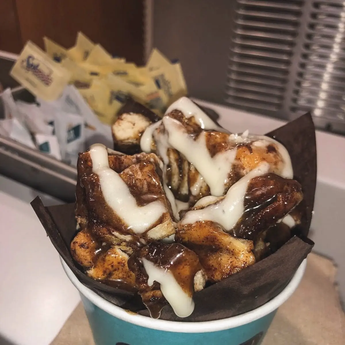 Cinnamon Rolls Center