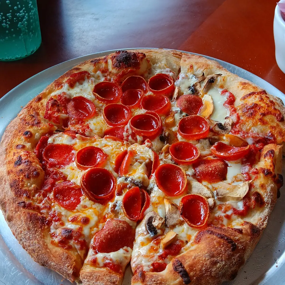 Pepperoni Pizza w Mushrooms on One Side