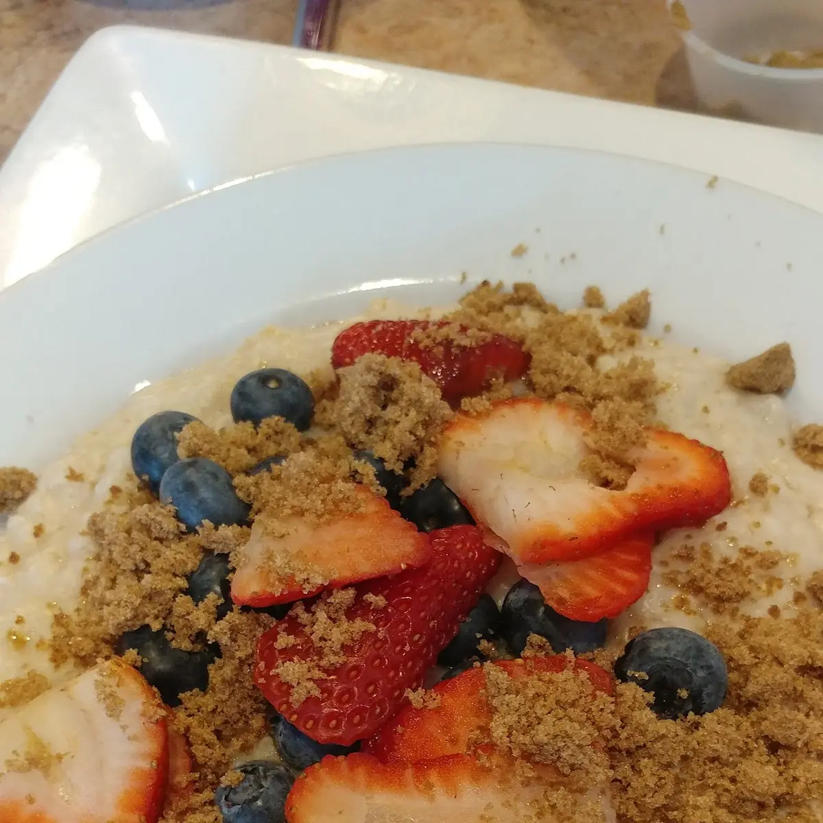 Oatmeal with Brown Sugar and Fresh Fruit
