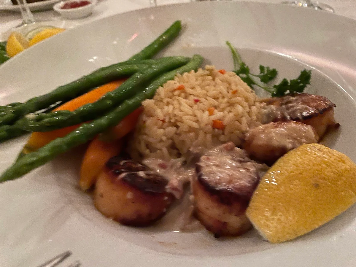 Wild Seared Scallops, Bardi's Steak House