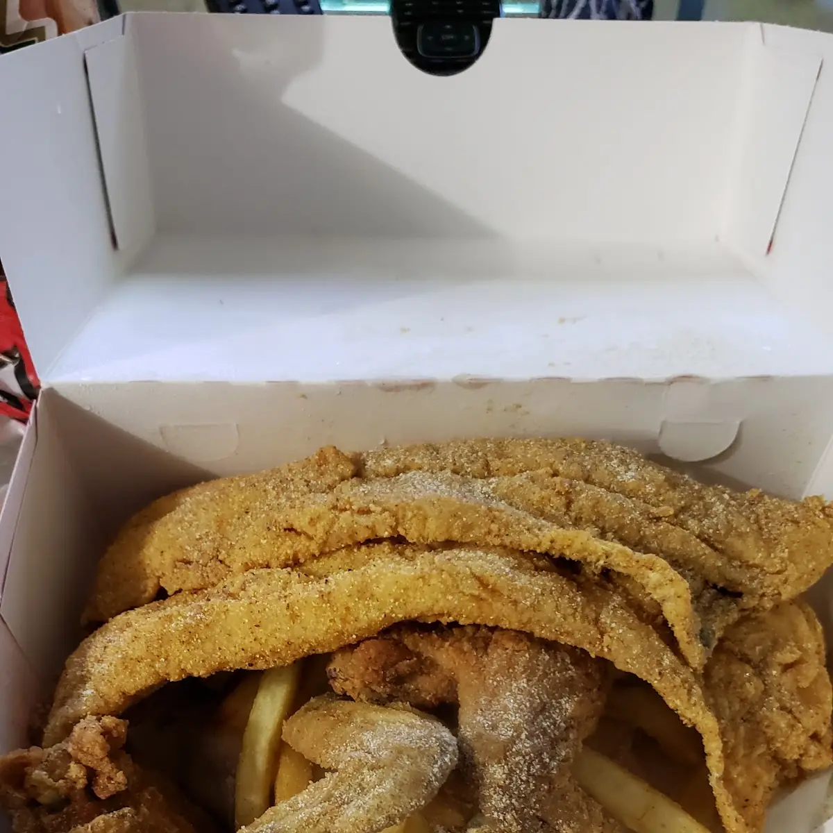 Chicken and Catfish Nugget Combo