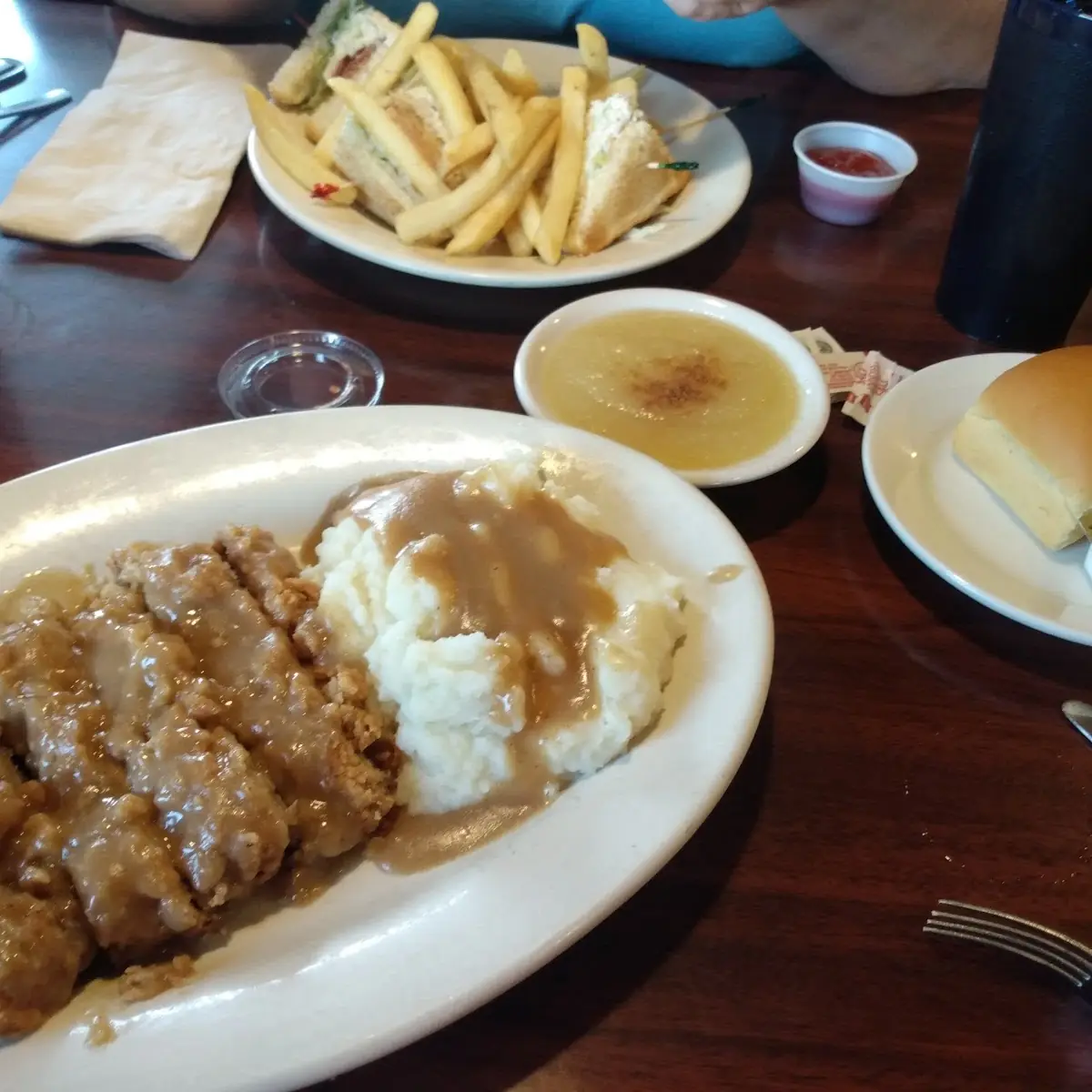 County Fried Chicken Dinner