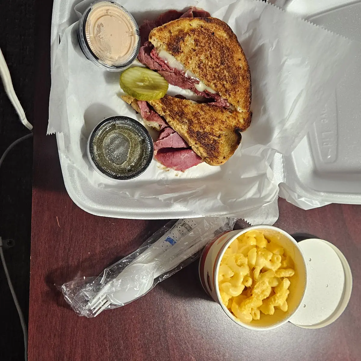 Ruben Sandwich and Macaroni and Cheese