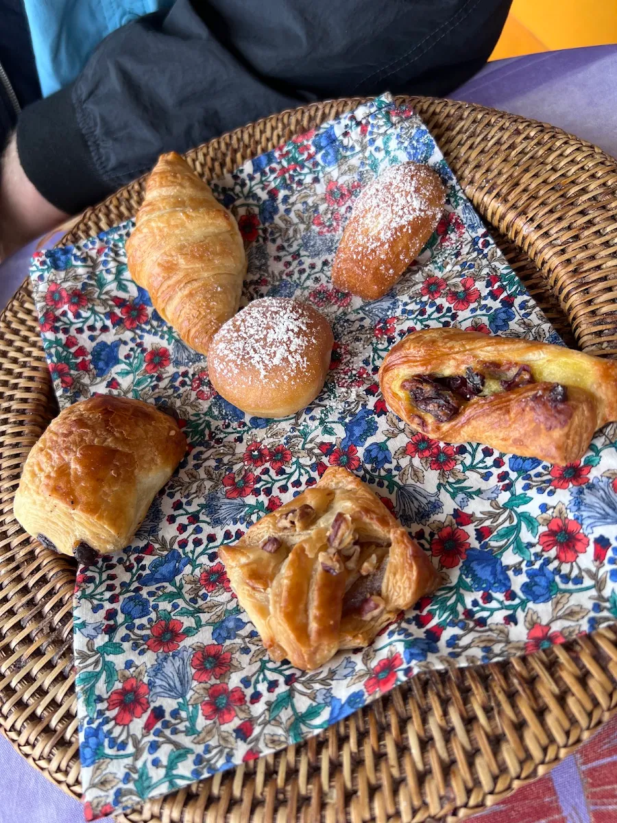 Basket Mini Viennoiserie with Baguette Butter and Jam