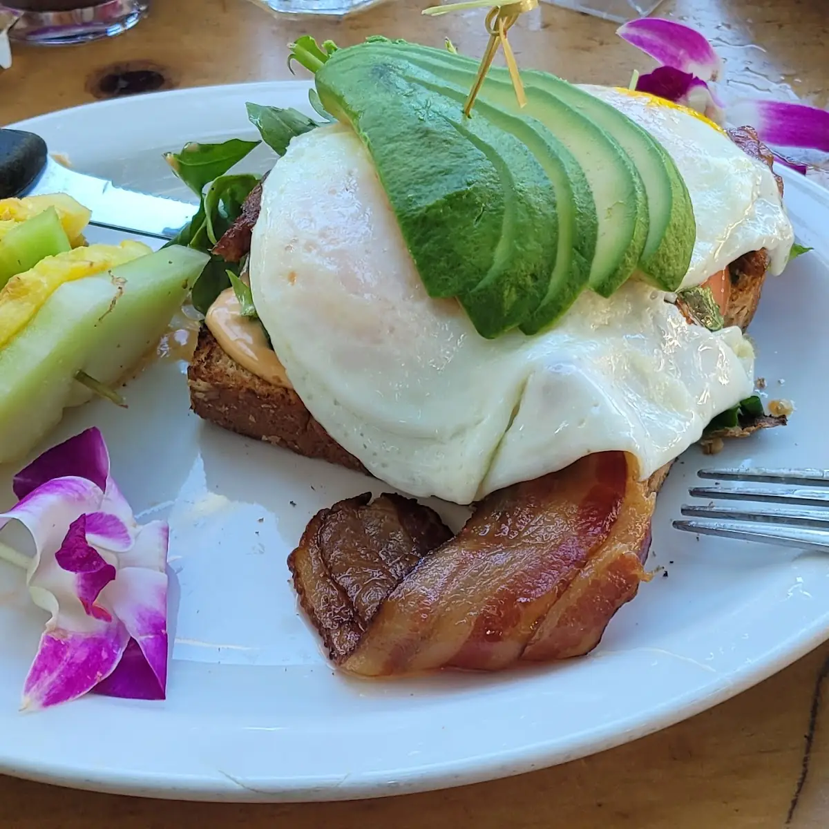 Island Eggs Benedict Big Kahana Fish