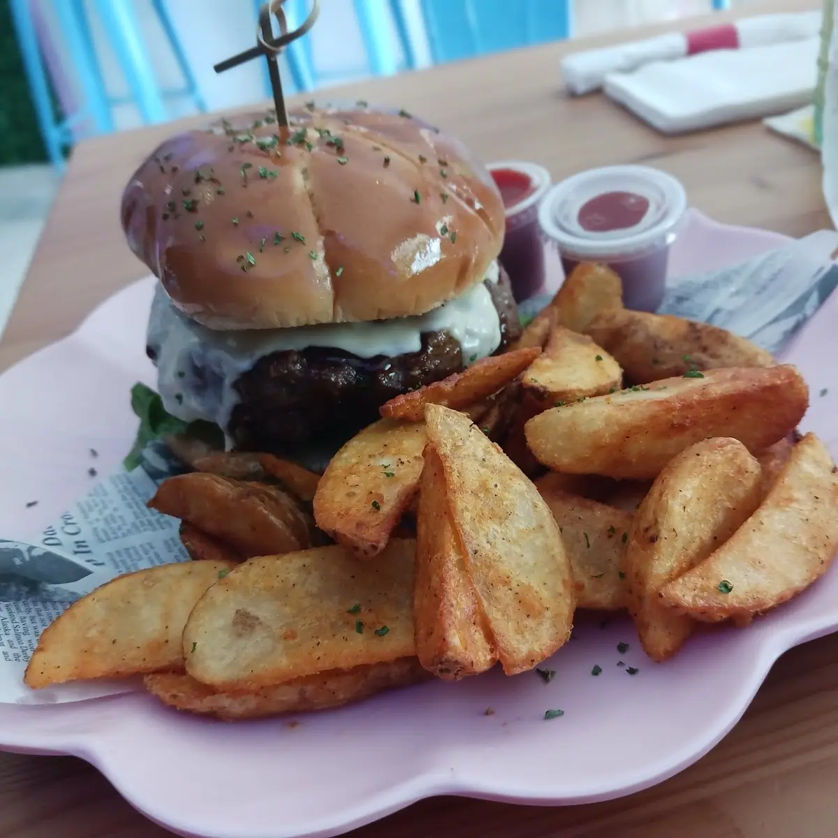 CHICKEN BURGER