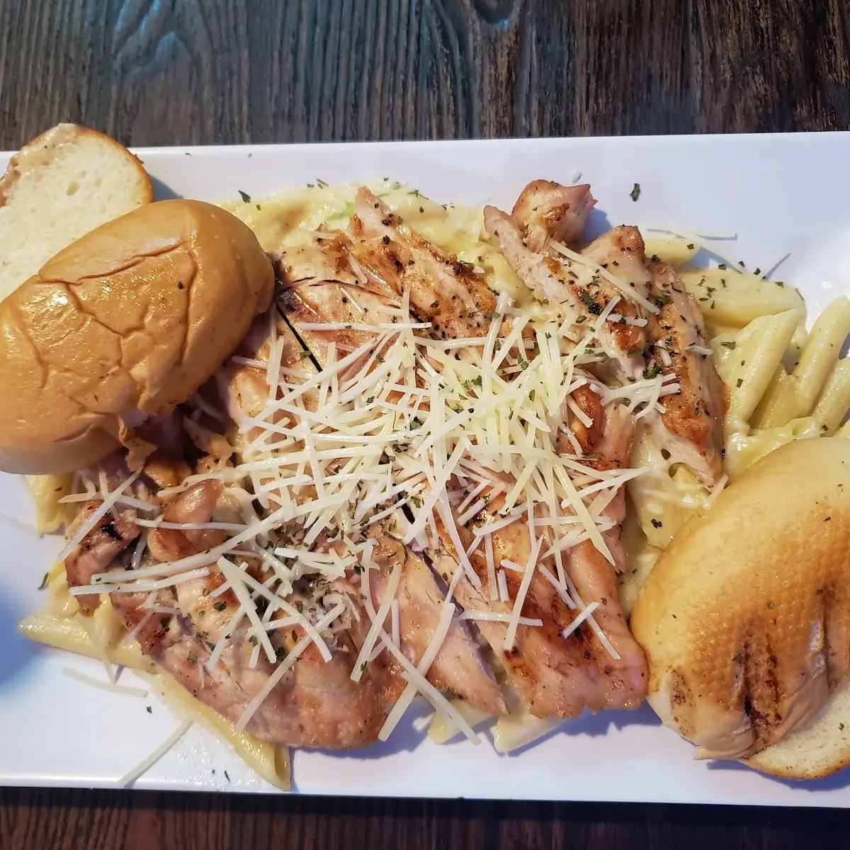 Pasta Con Pechuga A la Plancha