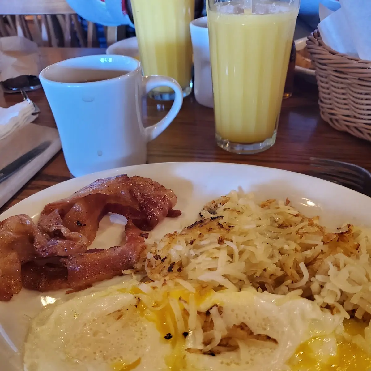 Eggs Bacon and Hash Browns