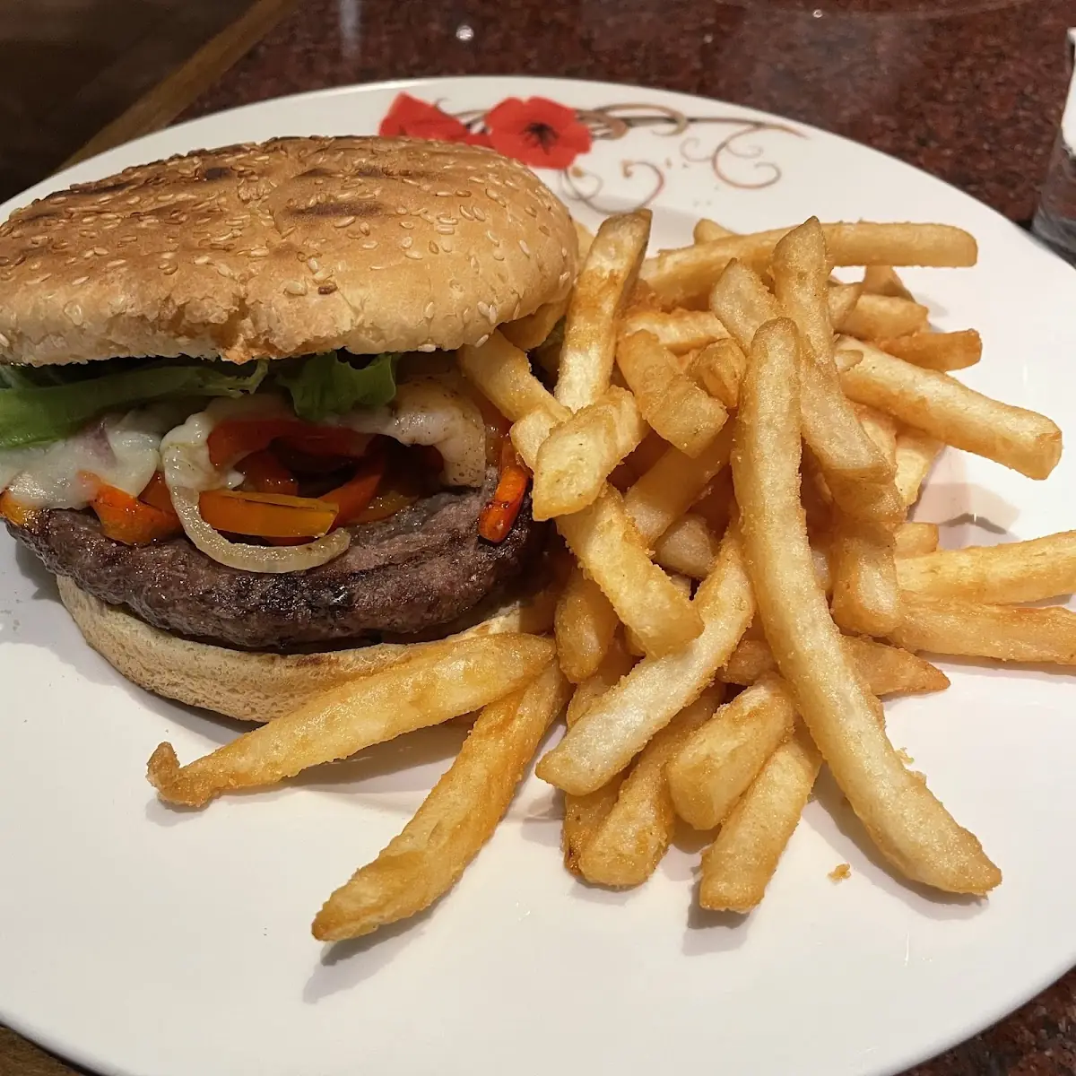 Hamburger & Fries, Wildwood Grill