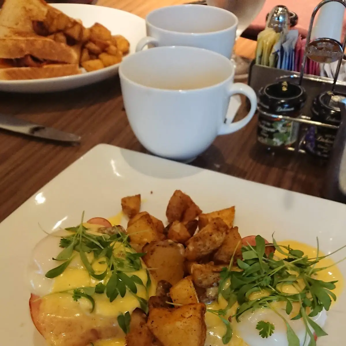 Eggs Benedict