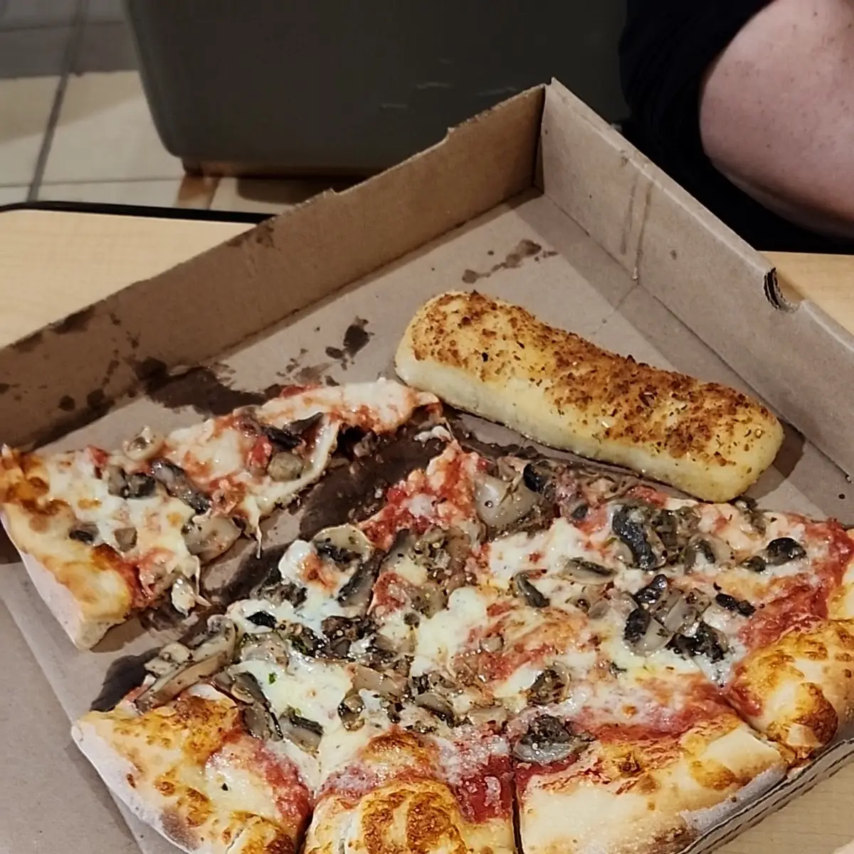lg Mushroom Pizza and a Breadstick